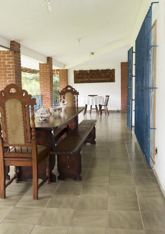 Отель Sitio Cantinho Da Paz Кашуэйрас-ди-Макаку Экстерьер фото