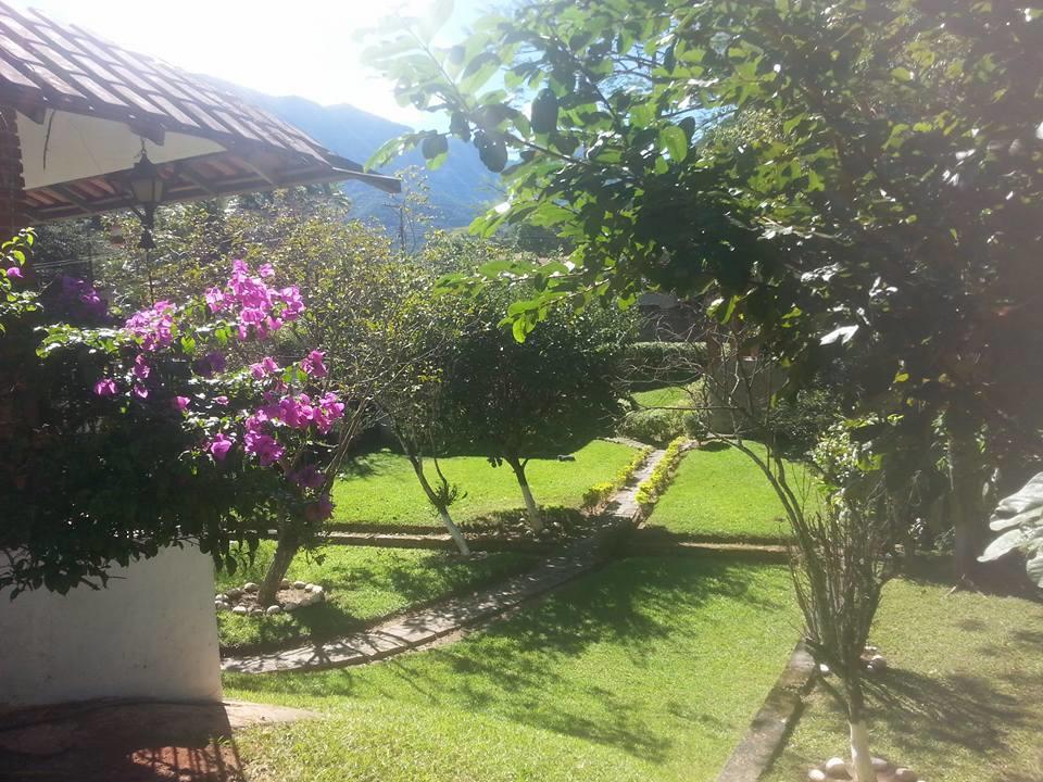 Отель Sitio Cantinho Da Paz Кашуэйрас-ди-Макаку Экстерьер фото
